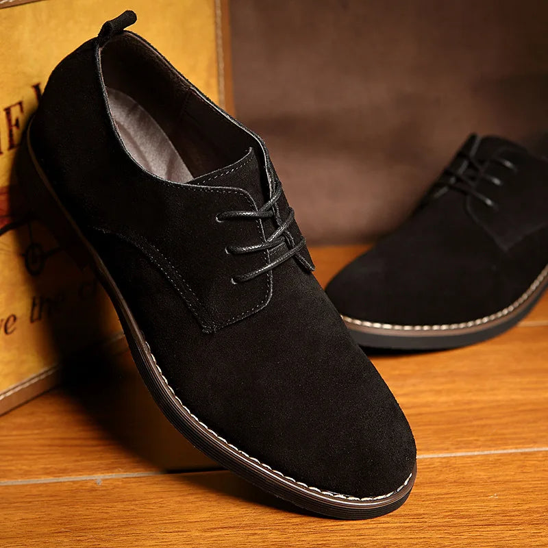Men’s Oxford Shoes – Suede Lace-Up Design