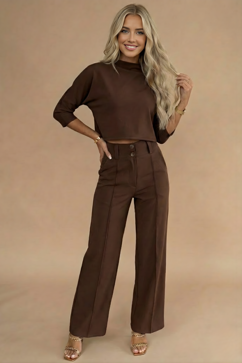 Women’s Cropped Two-Piece Set – Long Sleeve Crop Top and High-Waisted Trousers for Smart Casual Styling