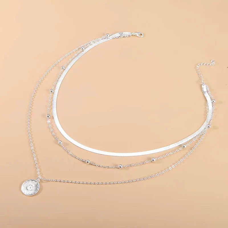 Women’s Round Pendant Necklace – Handcrafted Design for Elegant and Sentimental Gifting