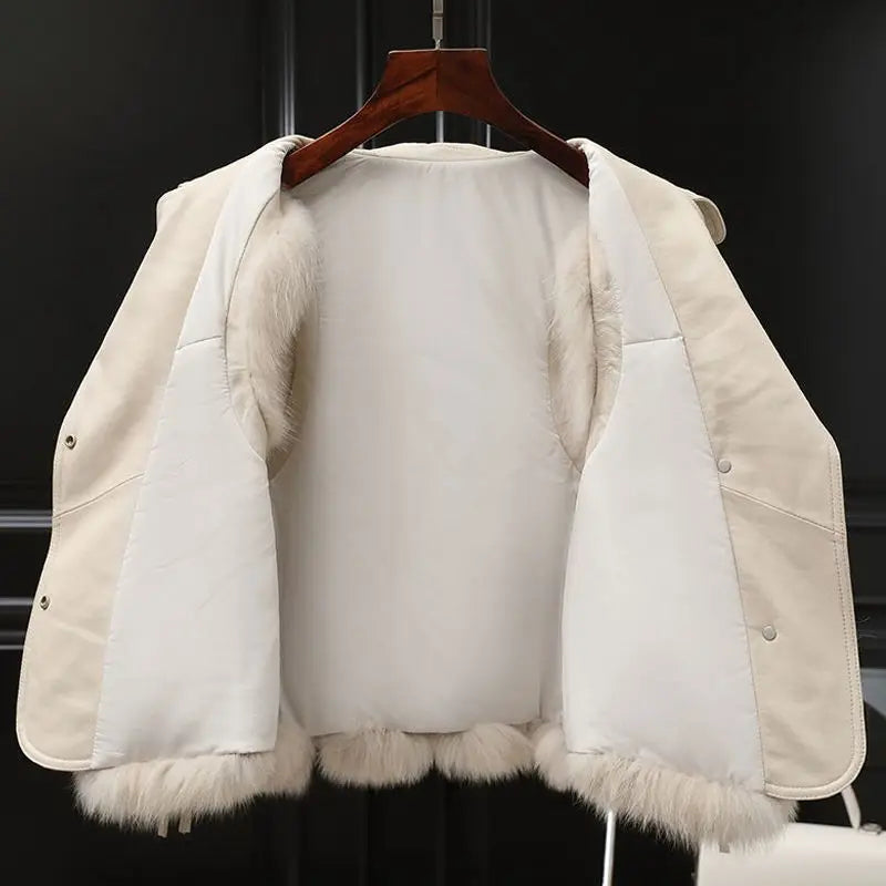 Dilara Women's Vest in Faux Fur – Elegant Design with Adjustable Cut & Soft Lining