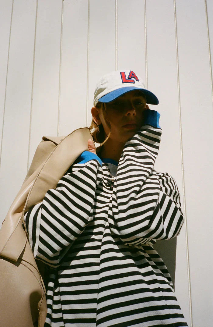 Mila Sweat Oversize – Comfortable Sweatshirt with Classic Stripes and Contrasting Details