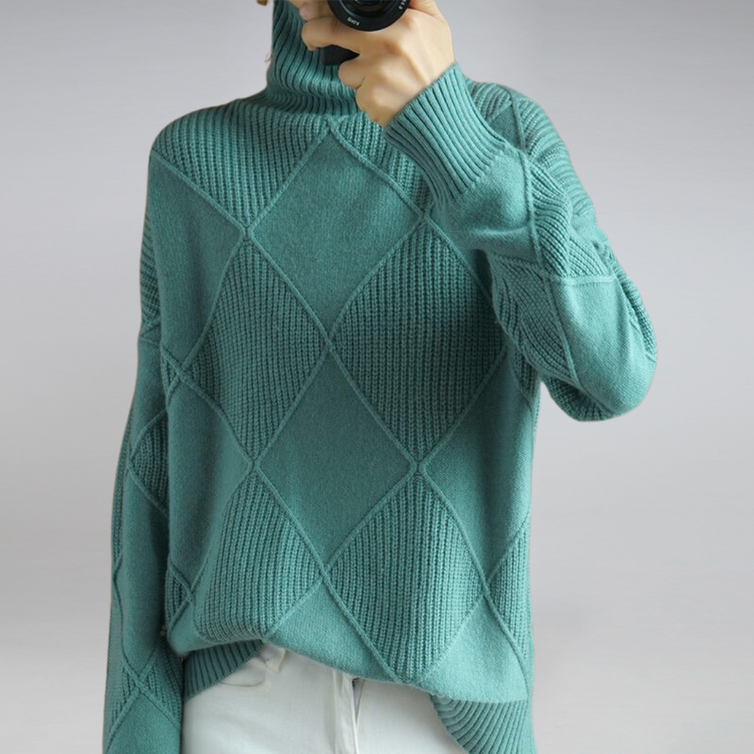 Penelope Pull Femme – Elegant & Soft Turtleneck Cashmere Sweater for Winter Comfort