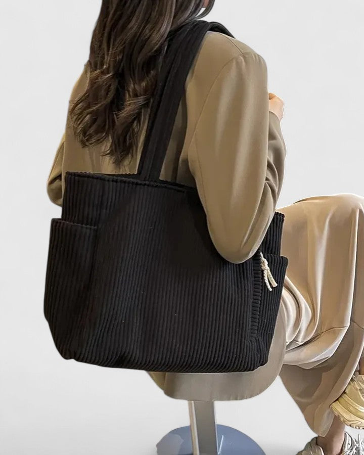Annie | Elegant Tote Bag