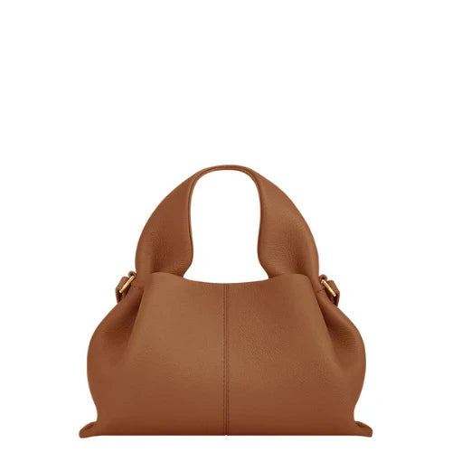 Annie | Stylish Travel Companion