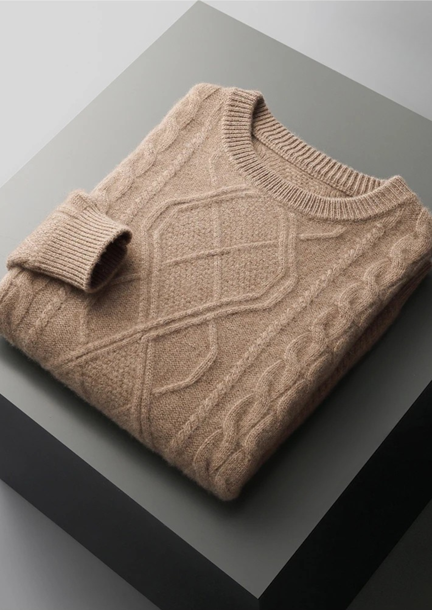 Men’s Cable Knit Crew Neck Sweater – Classic Winter Layer