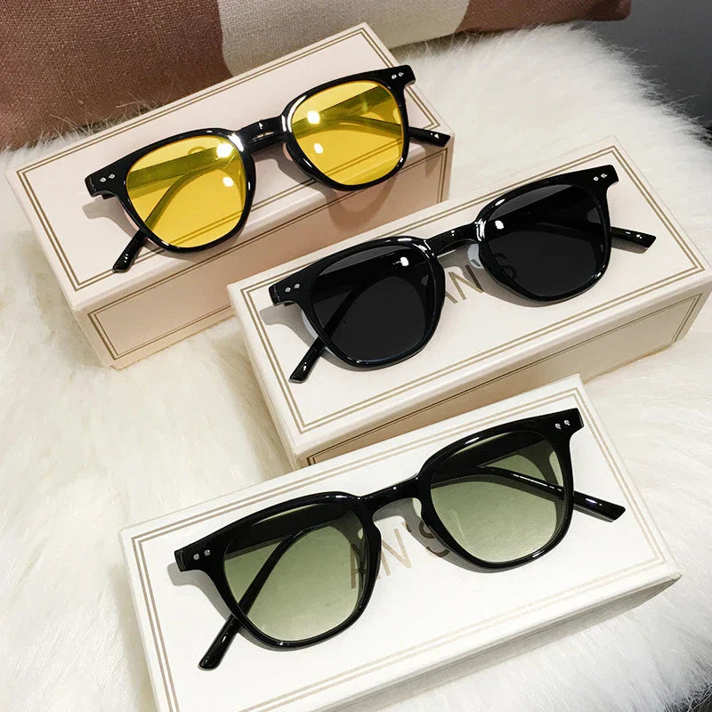 Men’s Clear Frame Square Sunglasses with Dark Lenses – Casual Eyewear