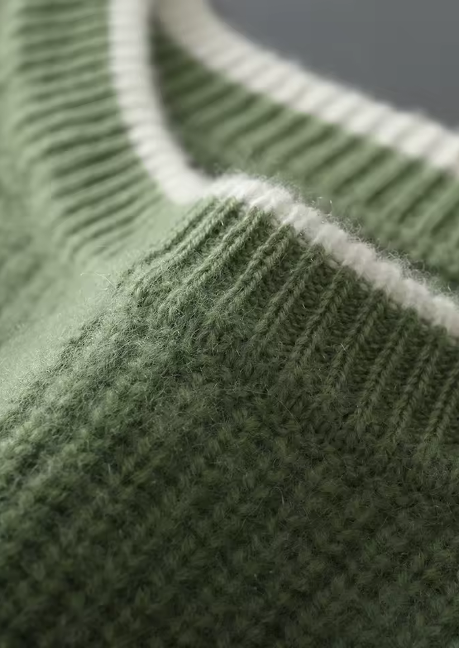 Men’s Crew Neck Knitted Sweater – All-Season Smart Casual Essential