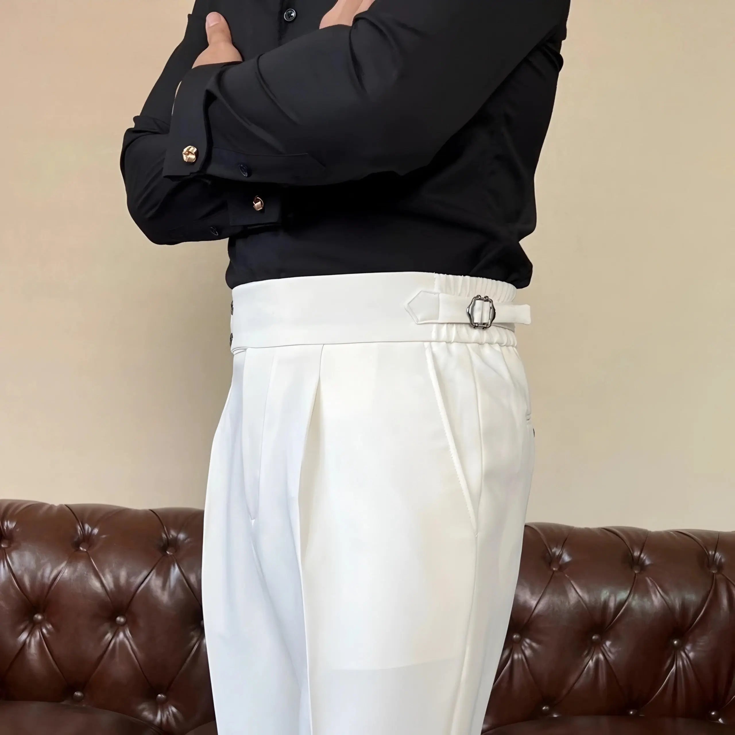 Men’s Pleated Trousers – Side-Tab Adjusters and Stretch Fit for Modern Tailoring