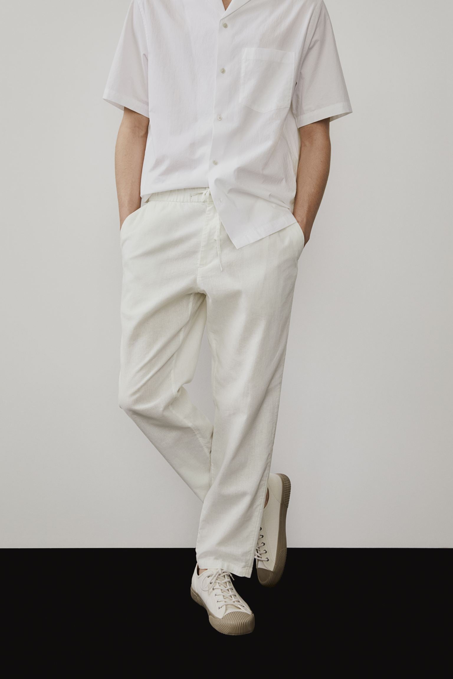Men’s Relaxed Drawstring Trousers – Smart Casual Fit