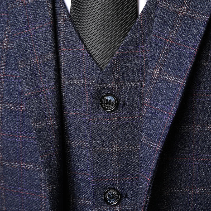 Men’s Three-Piece Suit – Classic Ensemble