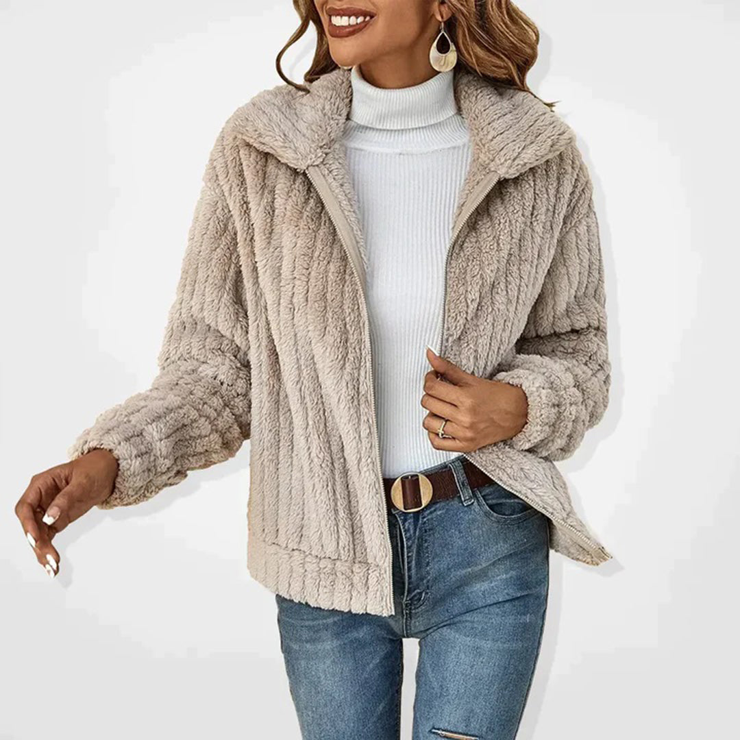 Noa Women's Long Fleece Vest – Elegant, Warm with Zipper Closure and Practical Pockets