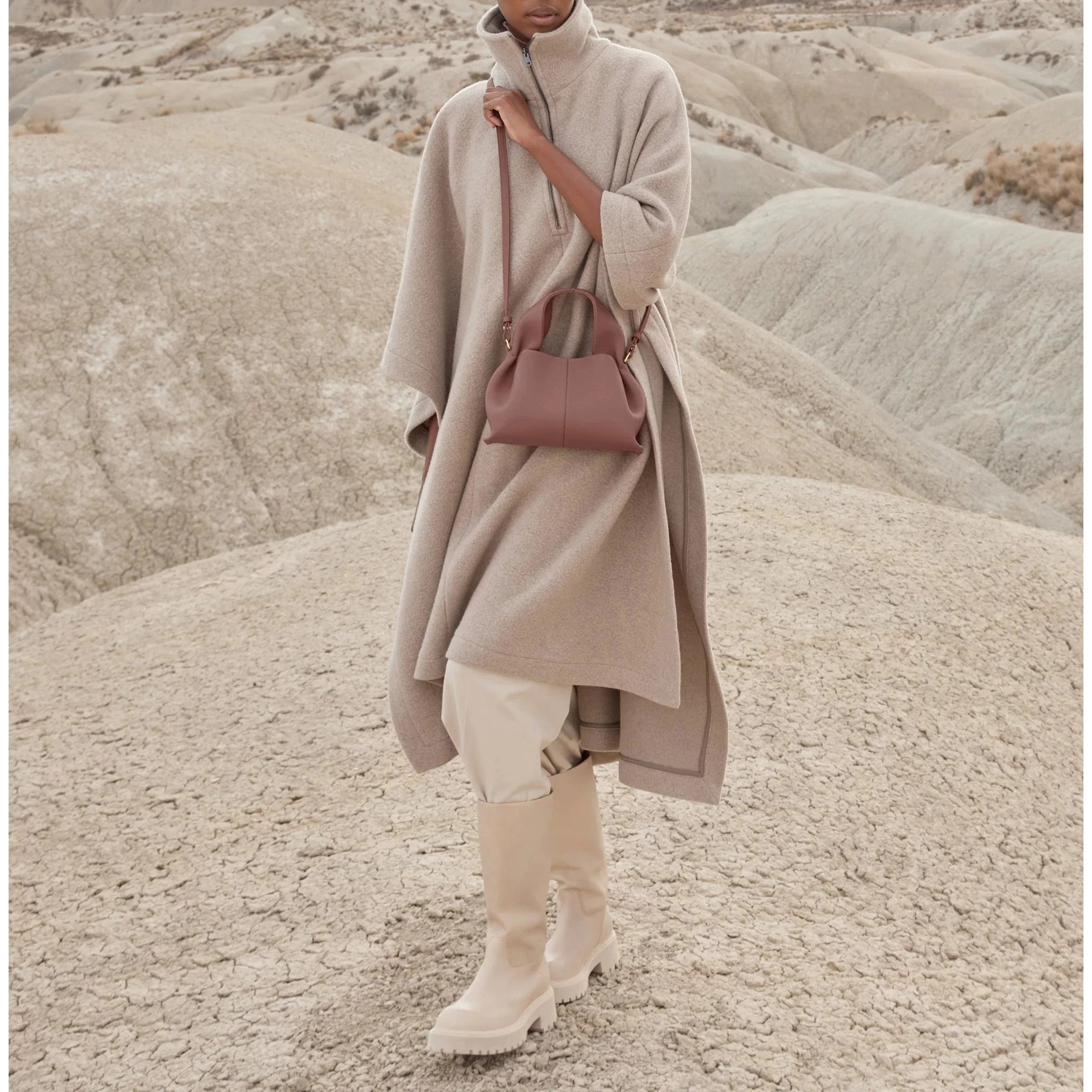Annie | Stylish Travel Companion