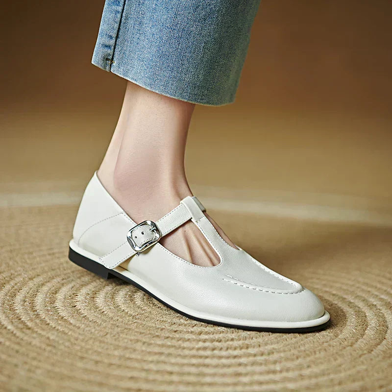 Annie | Low Heeled Pumps