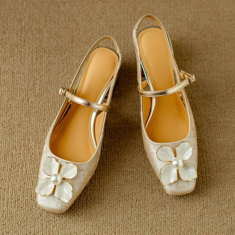 Annie | Eloise Elegant Pumps