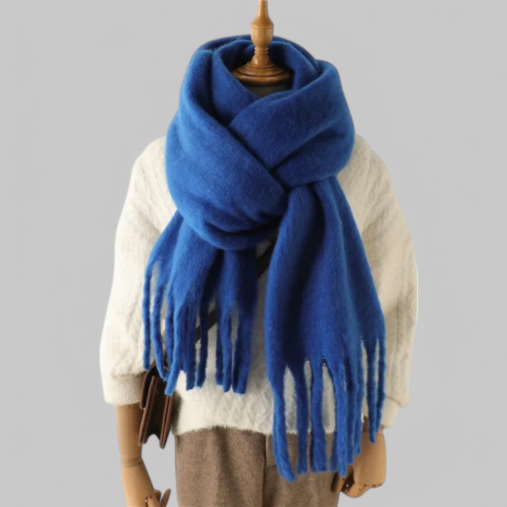 Soft Oversized Scarf – Classic Winter Wrap with Fringed Ends