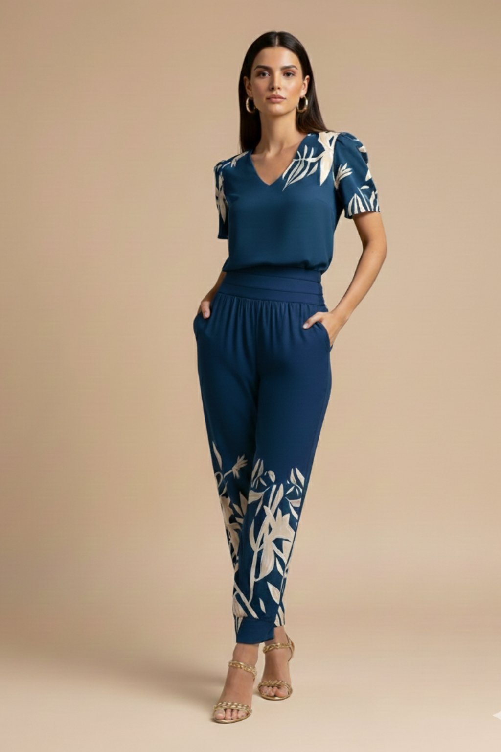 Women’s Blouse and Trousers Set – V-Neck Short Sleeve Top with Patterned Straight-Leg Trousers for Smart Casual Wear