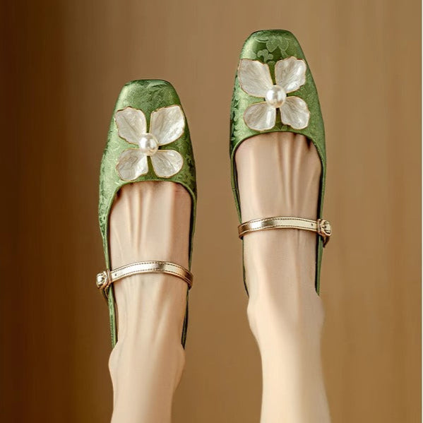 Annie | Eloise Elegant Pumps