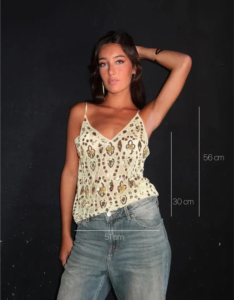 Kate Haut Femme – Elegant Top Adorned with Luxurious Details and Comfortable Fit