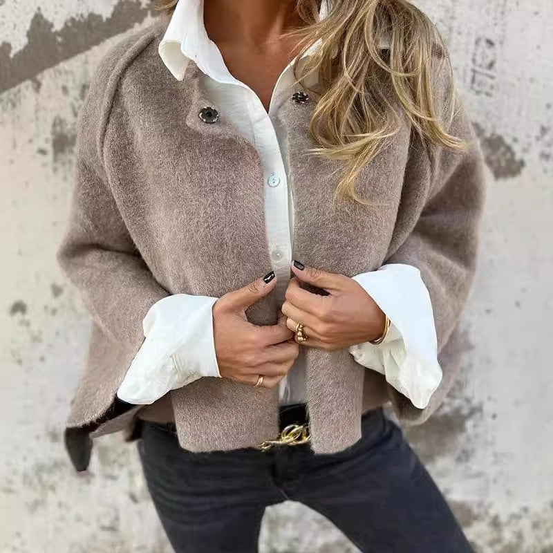 Isabella Manteau Femme – Short, Chic in Mixed Cashmere with Elegant Snap Buttons